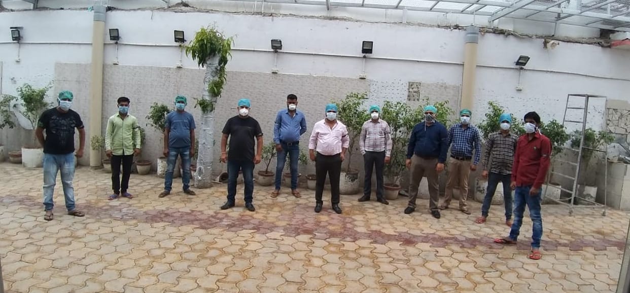 Unhappy doctors descend on protest over allegations of patients eating food
