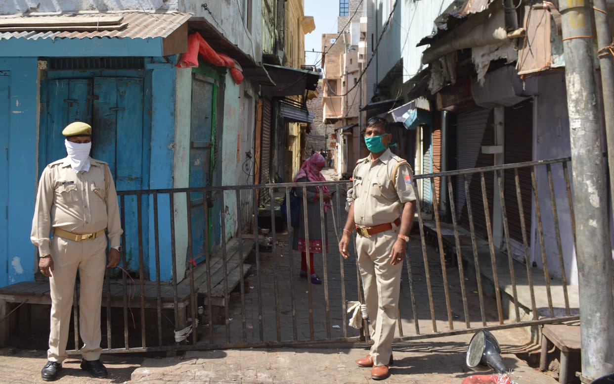 Hathras: Complete detention in more main markets of the city including Clock tower