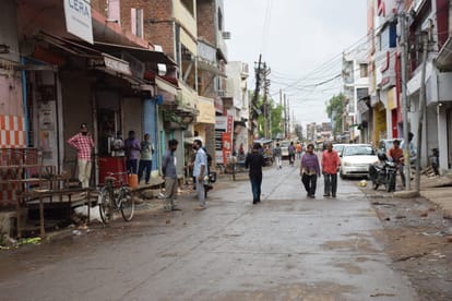 250 m area sealed in Paltan Bazar after the death of corona victim old age