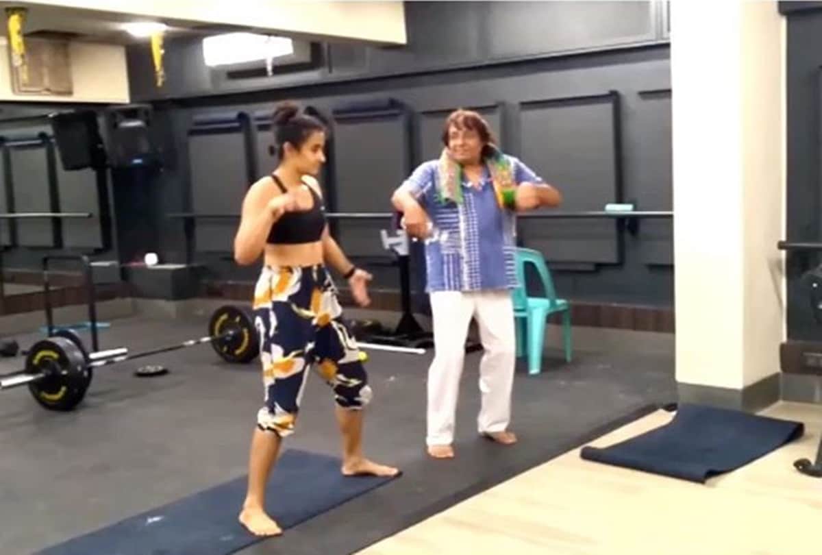 Bollywood Famous Villain Ranjeet Dance on Mehbooba With Daughter Divyanka Video Goes Viral
