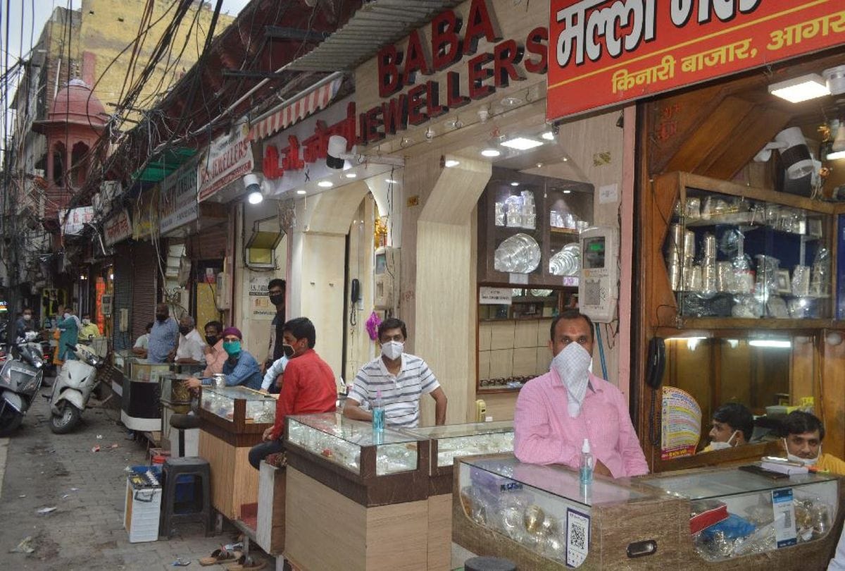 monkey terror in agra after two people death