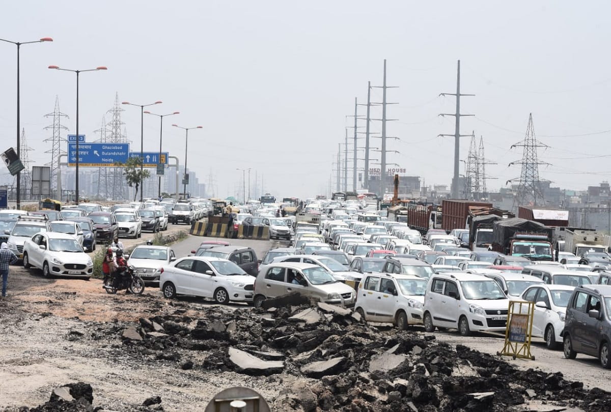 Delhi ncr borders traffic is not just because of sealing but due to fastag also