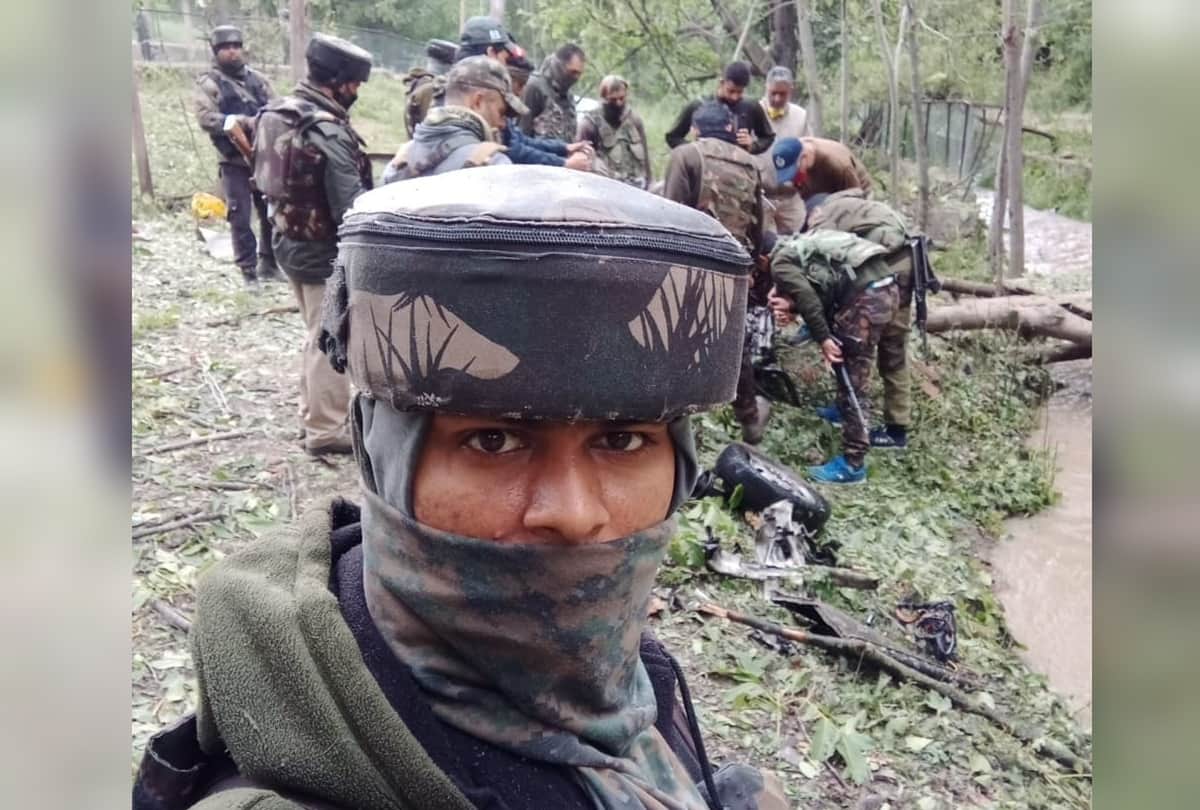 role of Assistant commandant Vidyanidhi Sarvesh Tripathi in arresting Four terrorists of Jaish