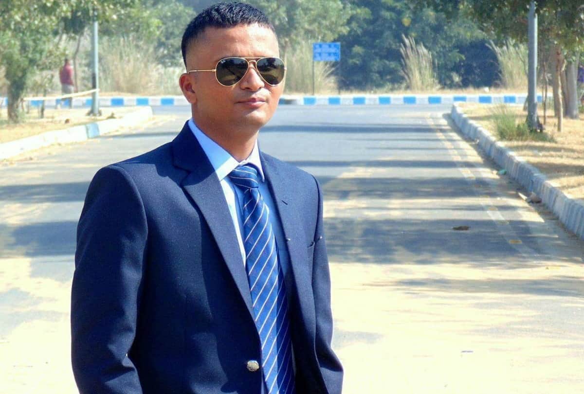 role of Assistant commandant Vidyanidhi Sarvesh Tripathi in arresting Four terrorists of Jaish