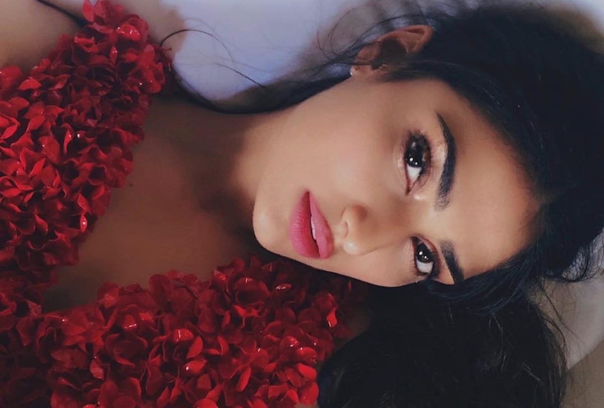 after hardik pandya see cricketer k l rahul beautiful girlfriend athiya shetty photos