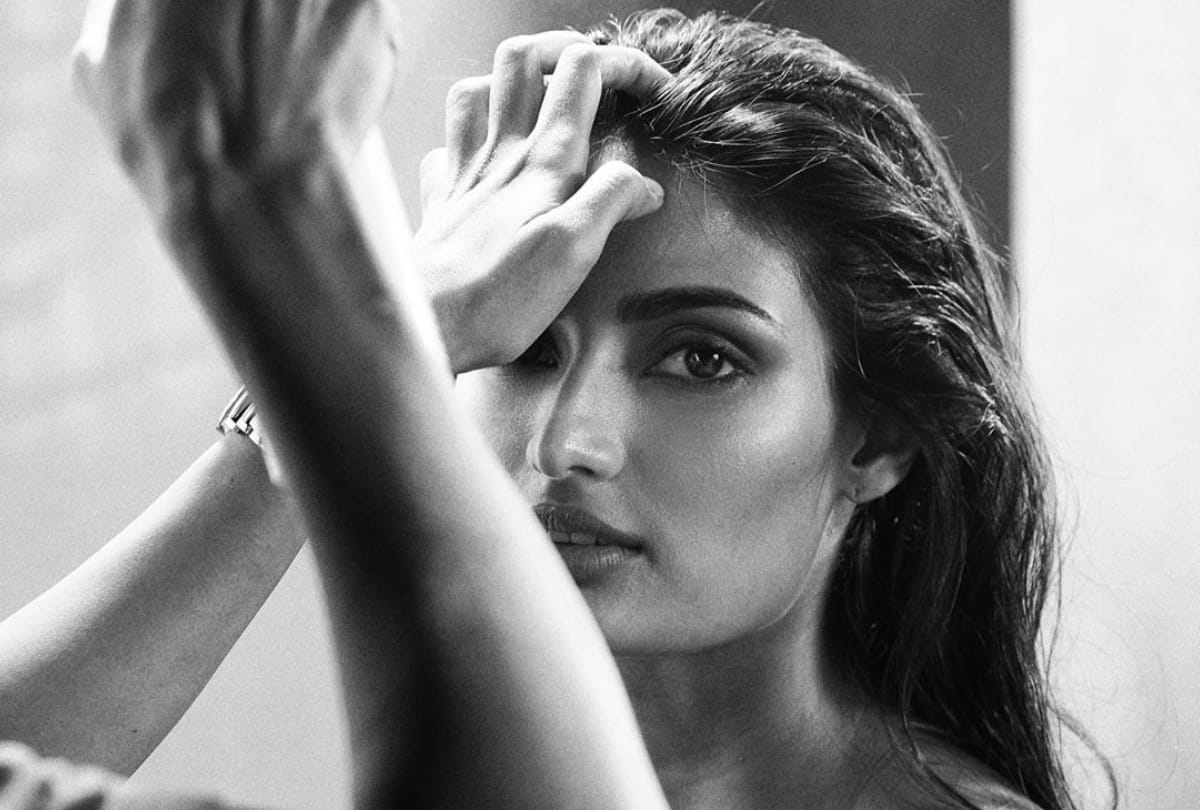 after hardik pandya see cricketer k l rahul beautiful girlfriend athiya shetty photos
