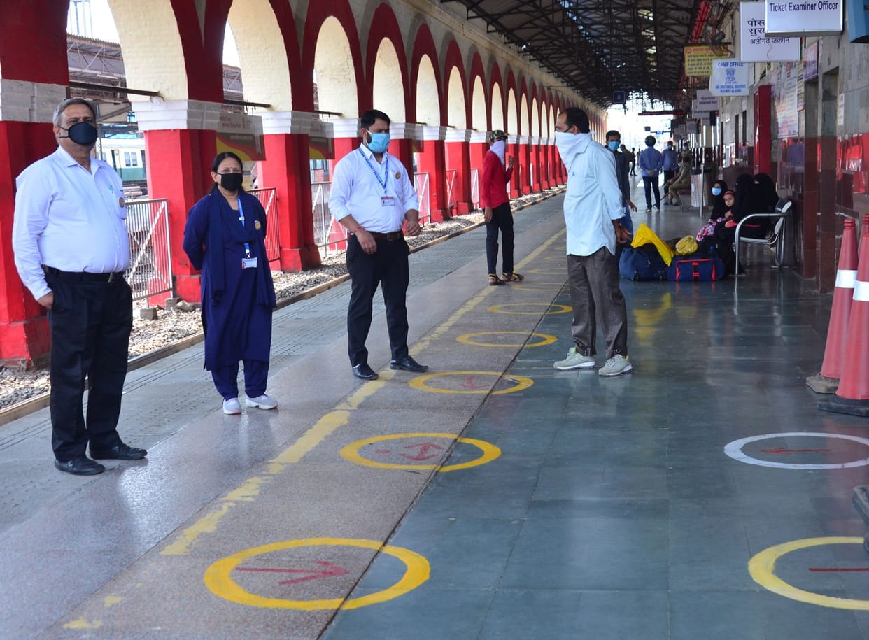 Aligarh: After migrants, now train passengers are in sight.
