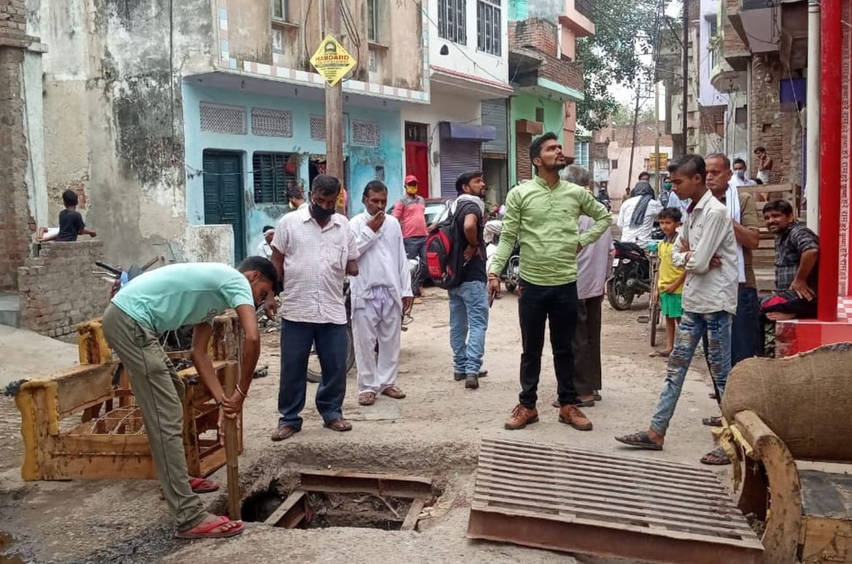 e riksha turned in farrukhabad