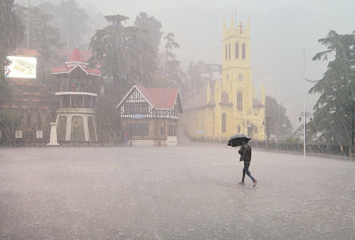 weather report:heavy rainfall and thunderstorm warning for Three days of in Himachal, alert issued for 10 districts