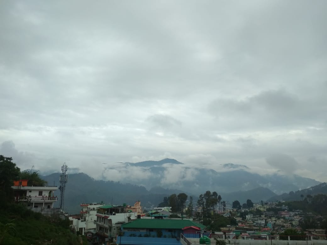 Rain and snowfall increased the cold in Uttarakhand