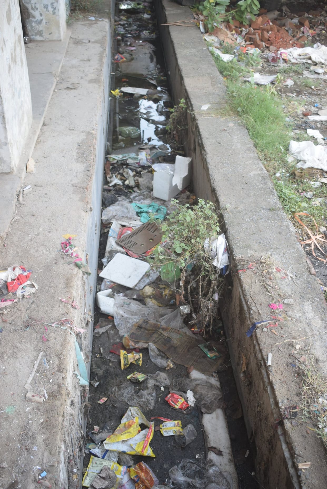Monsoon on head, no drains cleaned