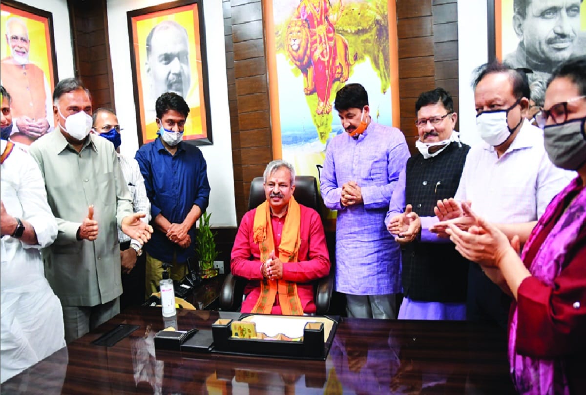 Newly appointed Delhi state president of BJP Adesh Gupta takes charge