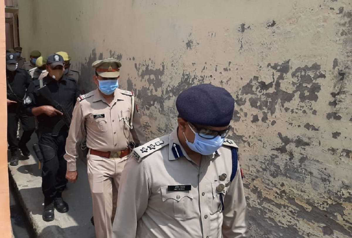 Father and son crushed to death by brick in moradabad