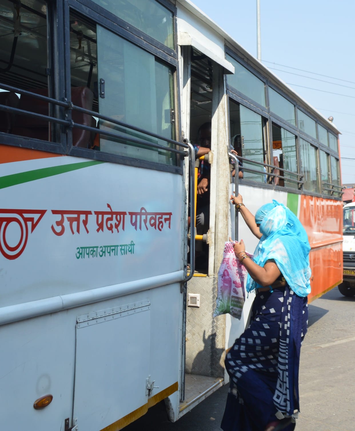 Hathras: Jumpsuits made available to roadways employees