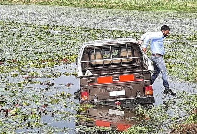 Car fell in a pond, driver injured