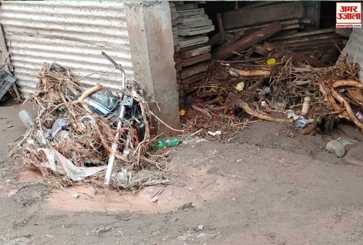 Cloud burst in Deengal village of Poonch jammu kashmir caused widespread damage