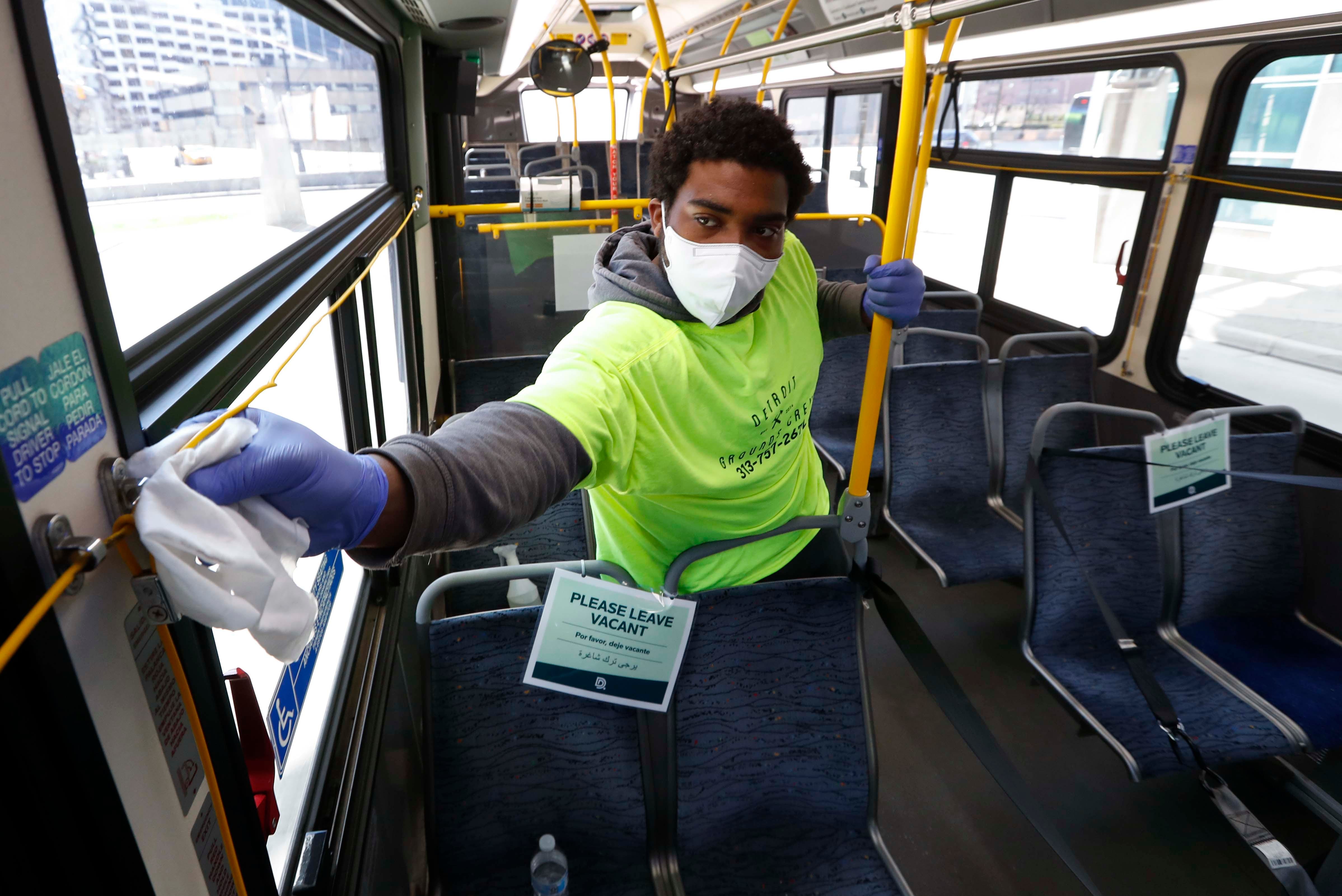 Follow these 5 precautions and protect your car from corona virus infection