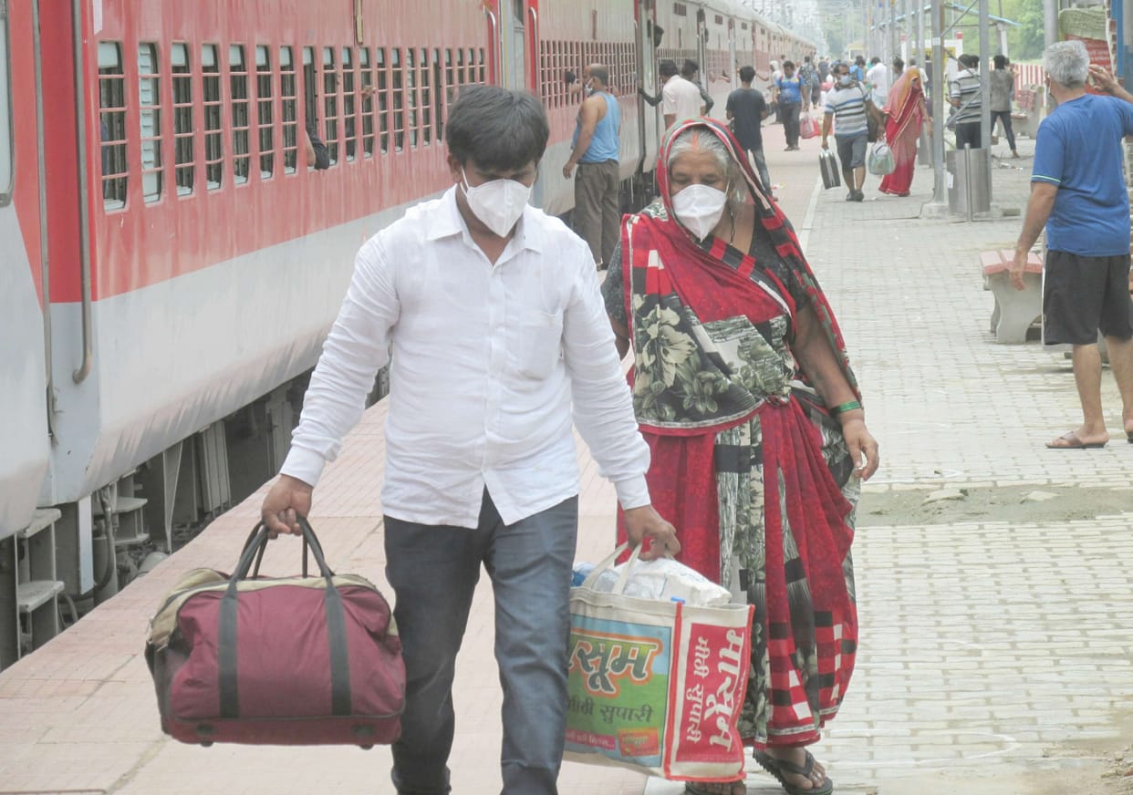 41 expatriates returned from Mumbai and Secunderabad