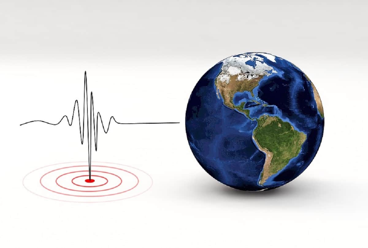 Do not panic during earthquake follow these measures steps and save life