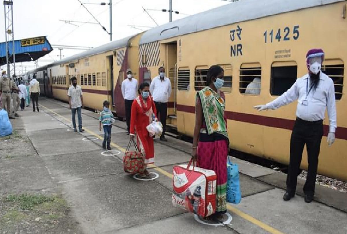 NER Lucknow division recovered 32 lakh fine in train from passengers with Country record