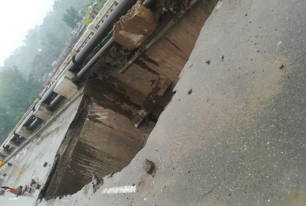 Heavy rains in Jammu Birma bridge damaged on old highway of Udhampur