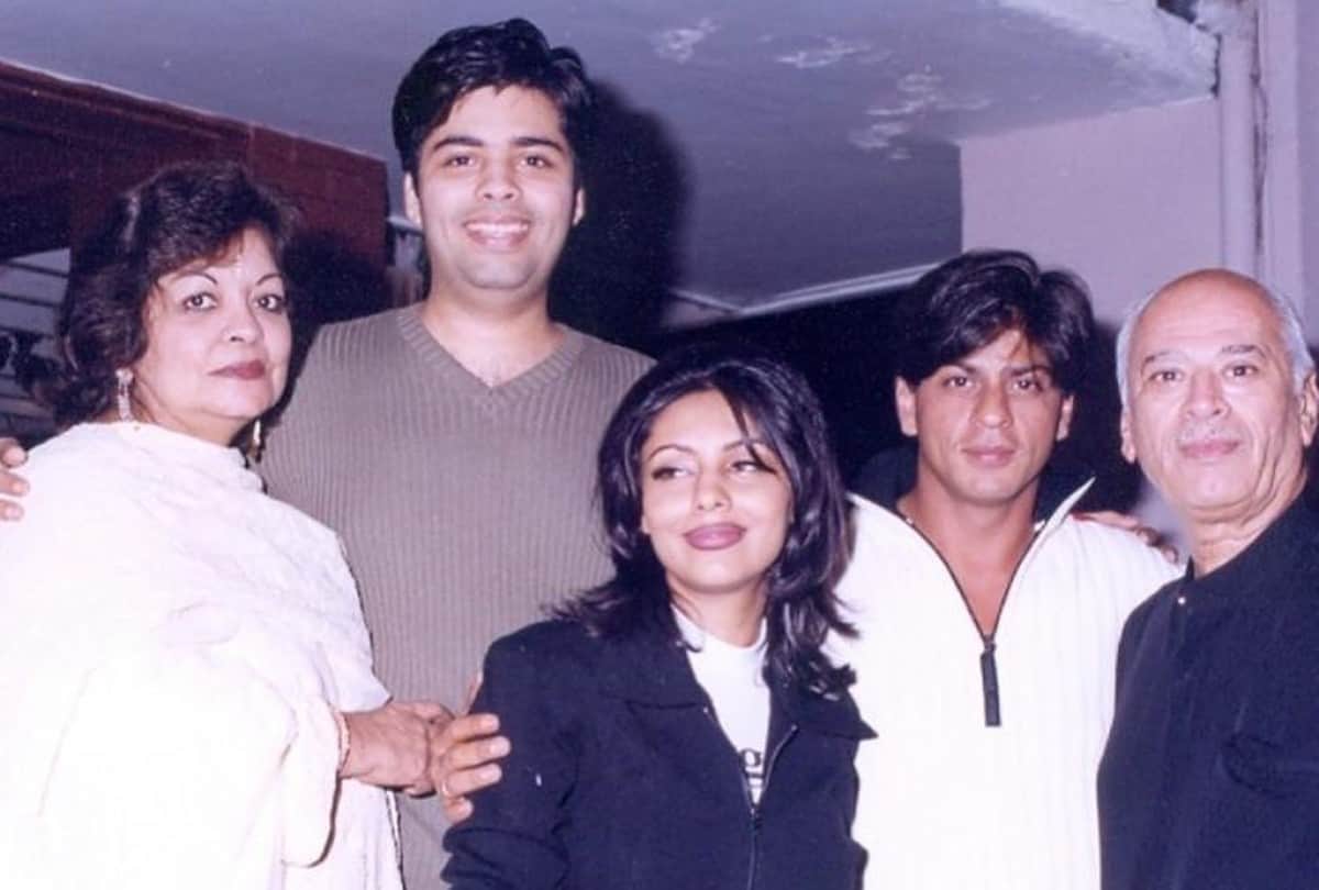Karan Johar shares throwback with Shah Rukh Khan, Gauri Khan and Akshay Kumar
