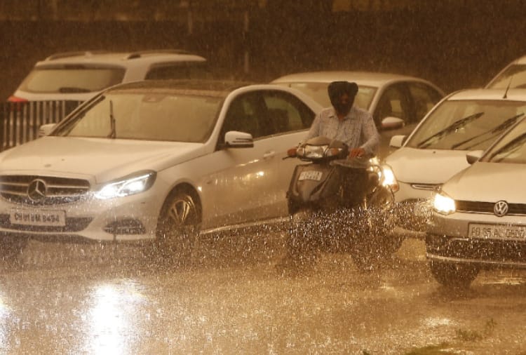 Weather remained cool in June due to cold winds, temperature dropped by six degrees