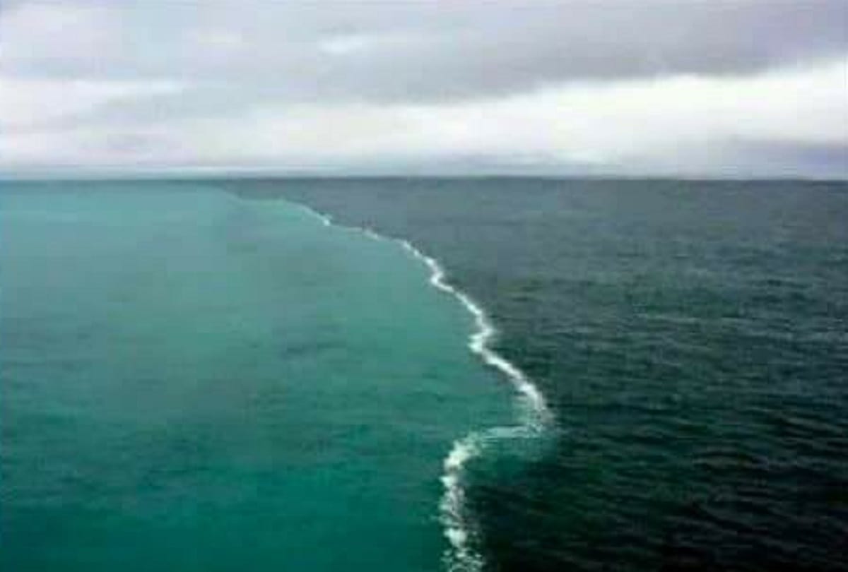 Mystery of Indian ocean and pacific ocean meet but his water do not mix
