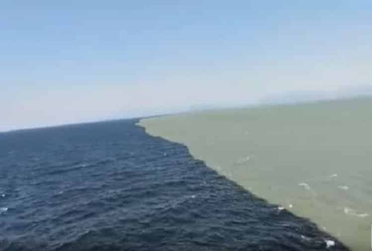 Mystery of Indian ocean and pacific ocean meet but his water do not mix