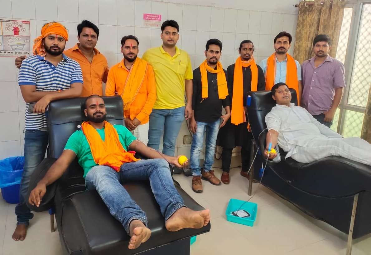 13 people donated blood