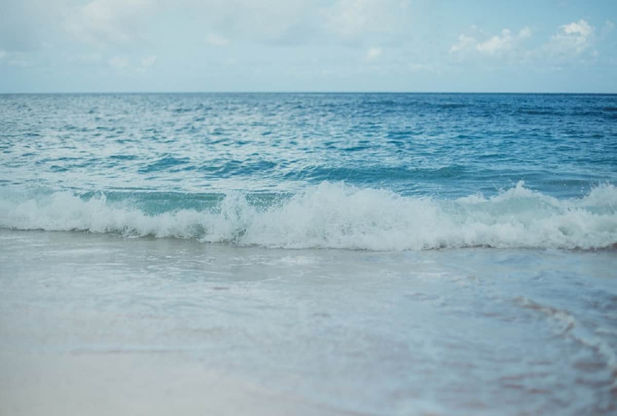 Mystery of Indian ocean and pacific ocean meet but his water do not mix