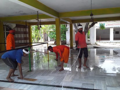 After 75 days, religious places, temples, mosques and gurudwaras will open from today.