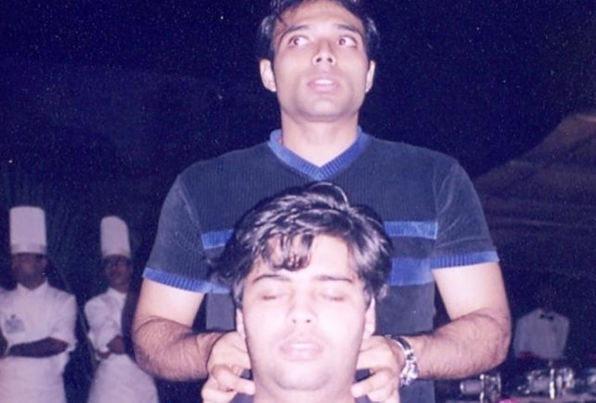 Karan Johar shares throwback with Shah Rukh Khan, Gauri Khan and Akshay Kumar