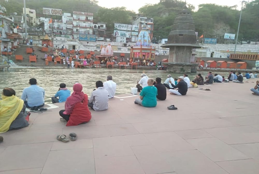 Unlock-1 In Uttarakhand: Devotees took holy bath in ganga har ki pauri, see ganga arti with social distancing