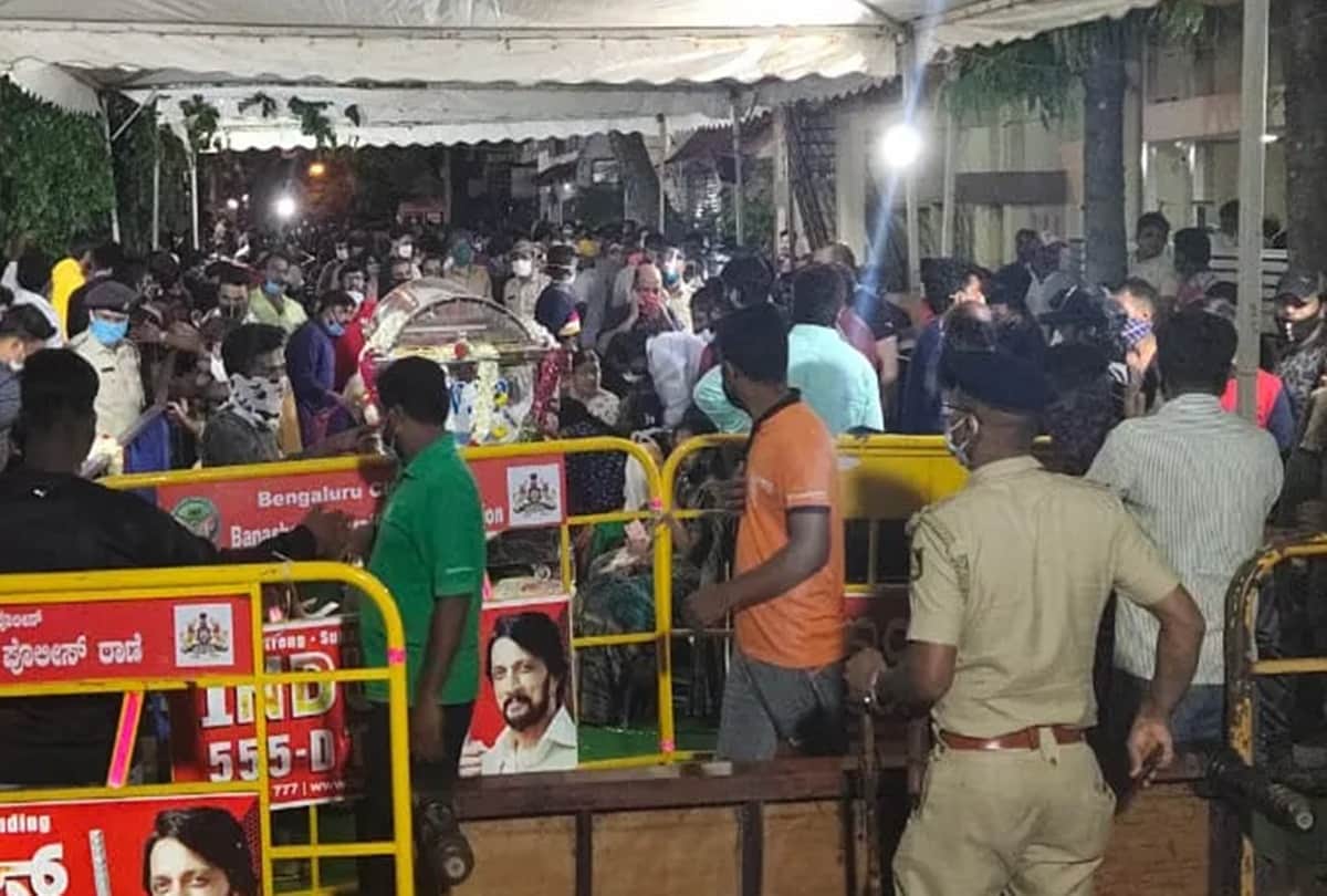 Chiranjeevi Sarja funeral He died due to cardiac arrest