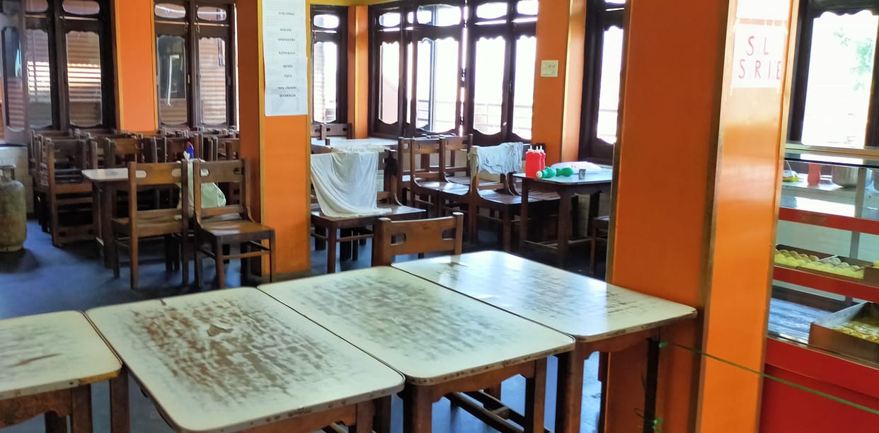 Hotels, restaurants, shopping malls open in Almora very few people came