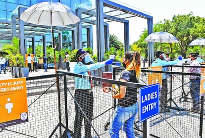 Hotels and shopping malls open in Chandigarh