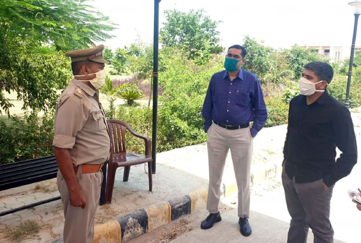 Corona Virus Mother And Seven Year Son Positive Amanpur Returned From Delhi