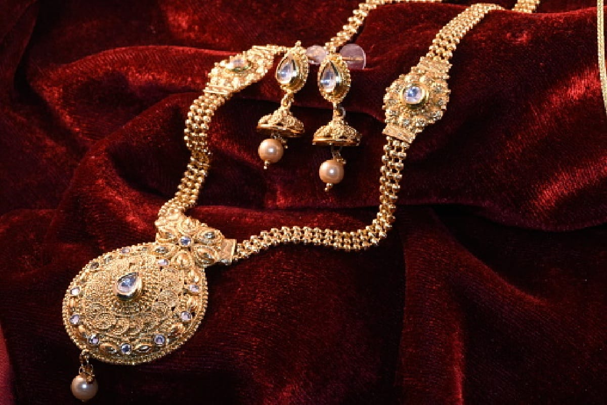 Best investment option in gold Sovereign gold bonds open for subscription last day today