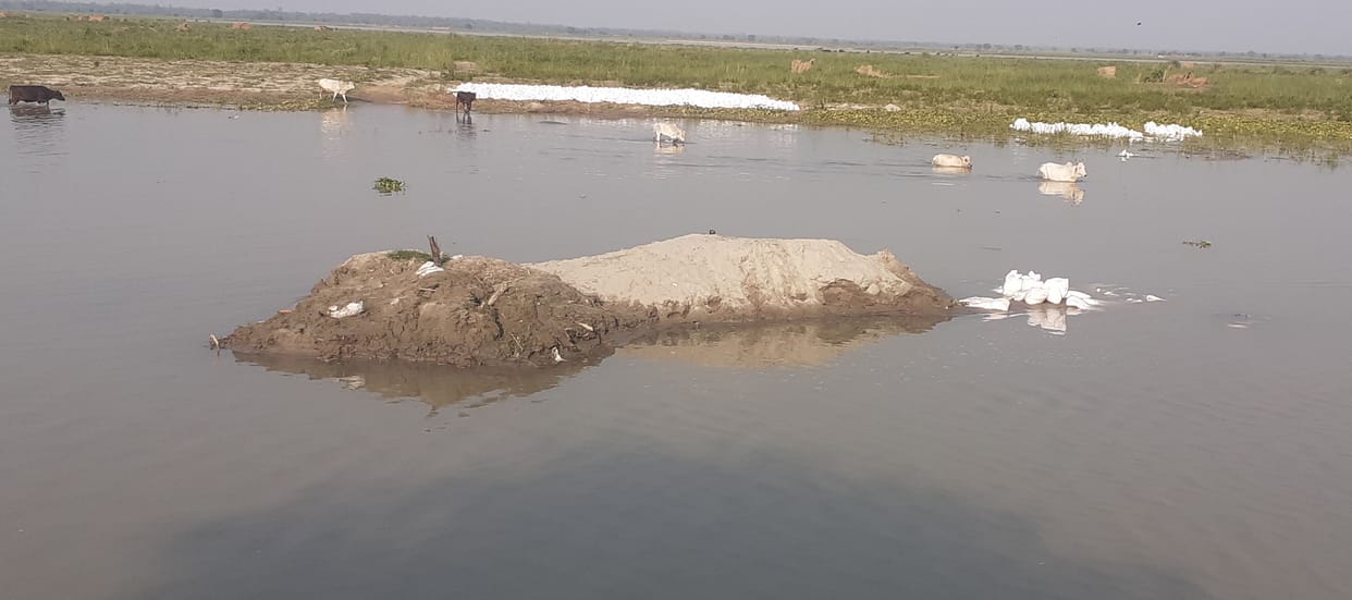 the preprations are floating in the ganga river water which is cost ten crores due to rise water label