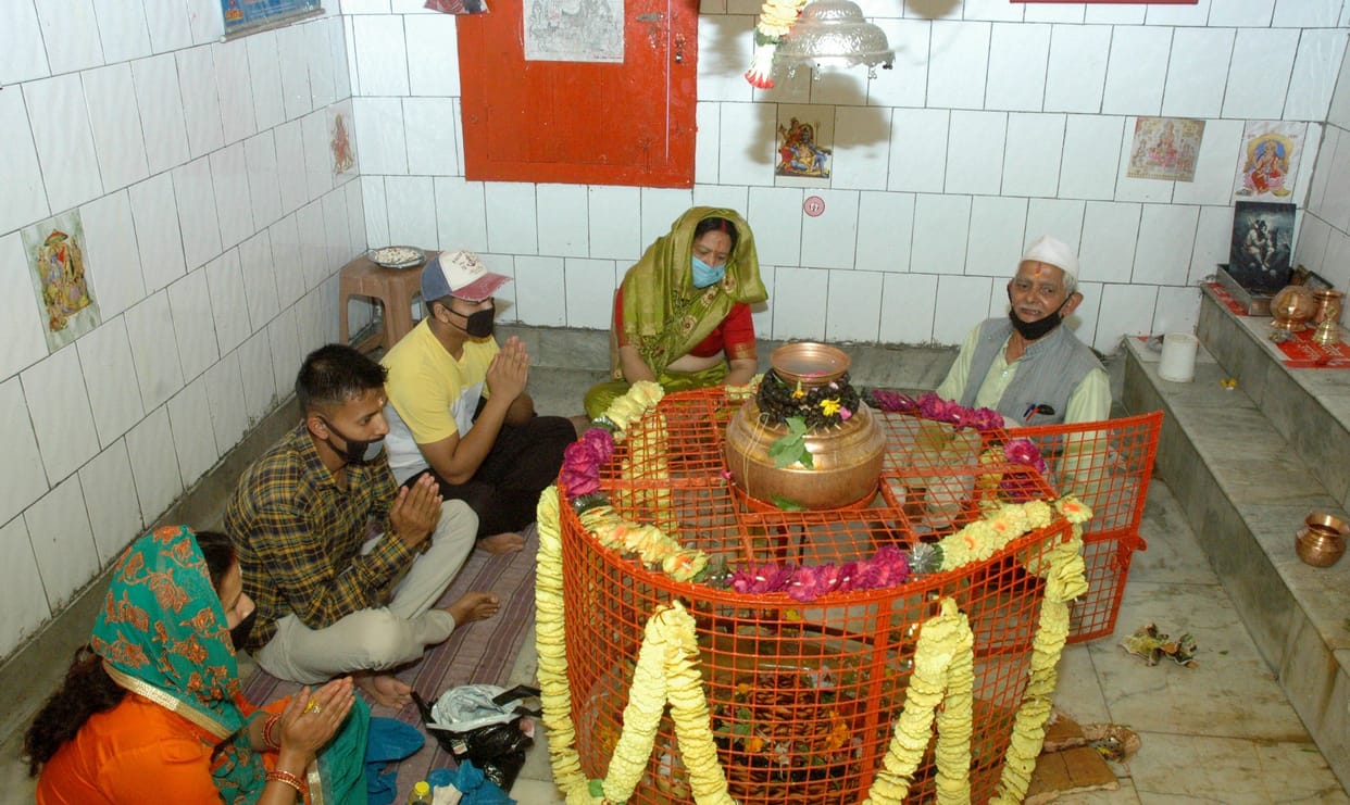 The doors of Mother Purnagiri Dham opened, priests performed aarti