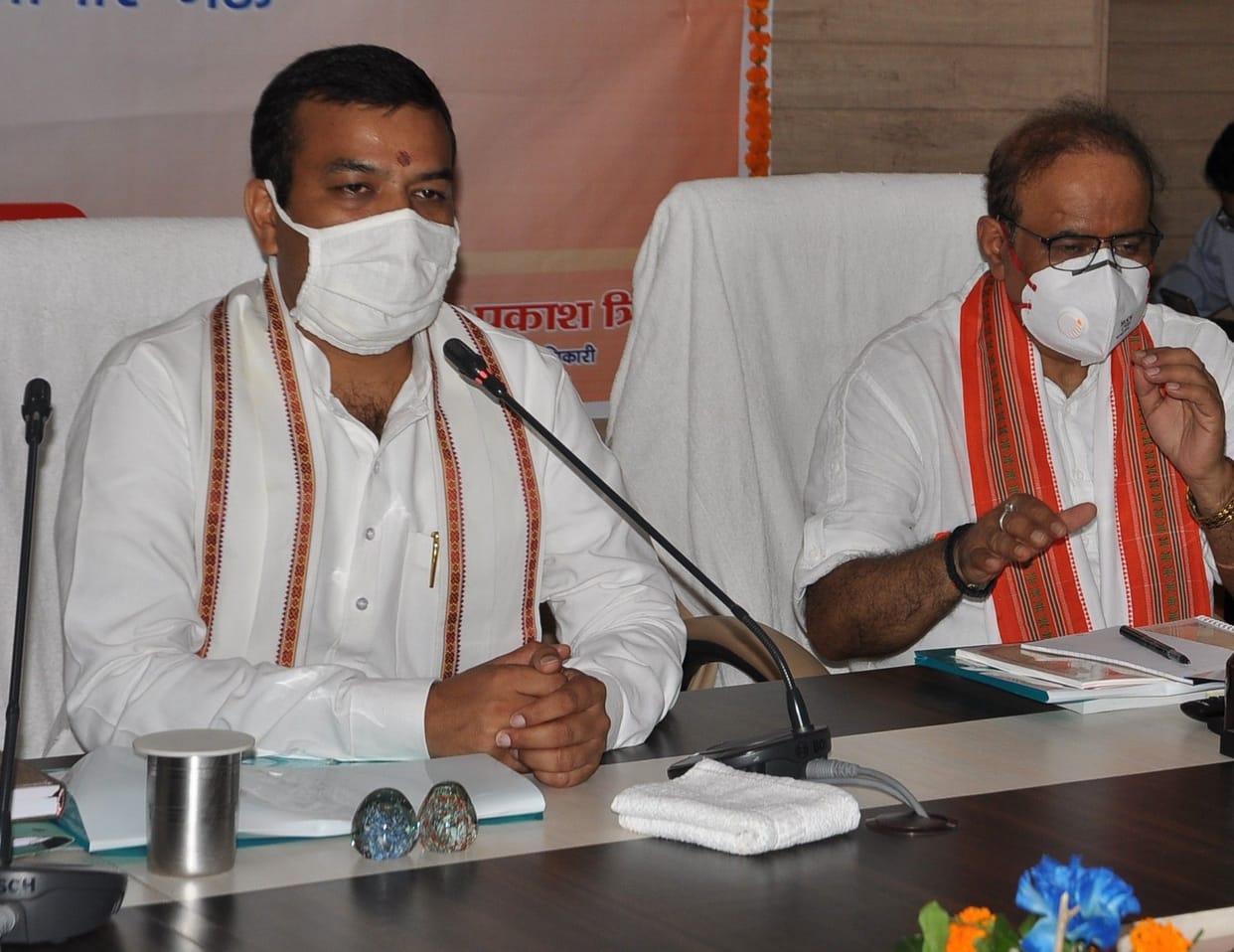 anand swaroop shukla action on apo in mau