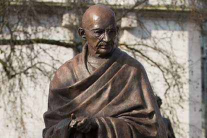 महात्मा गांधी की प्रतिमा