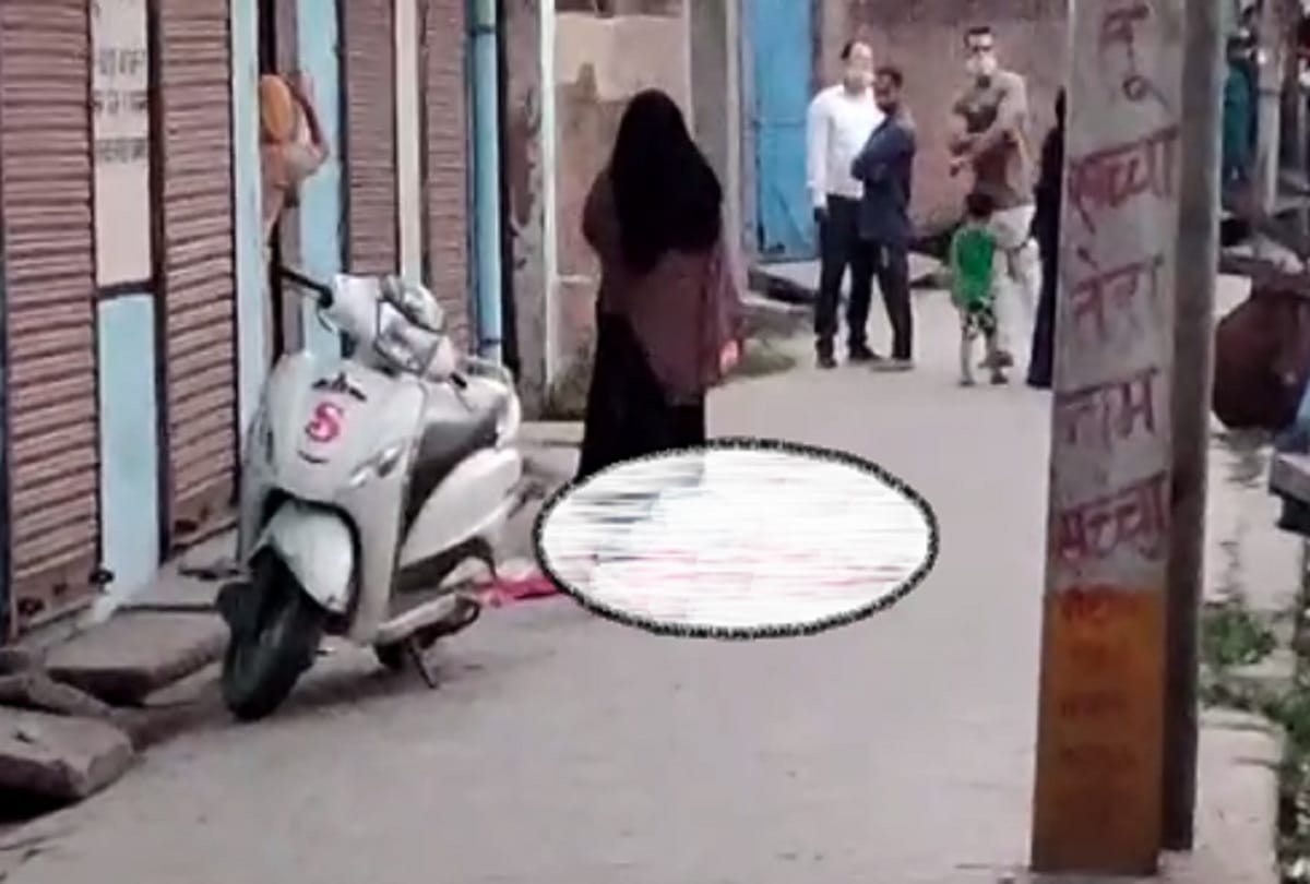 Pregnant lady shot dead by woman in Moradabad