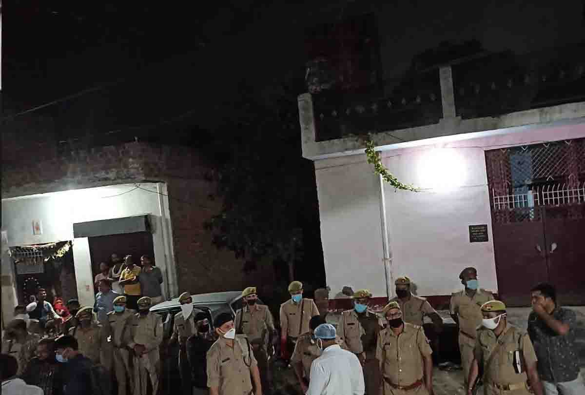 Unnao : Neighbor shot if asked to remove car parked on way