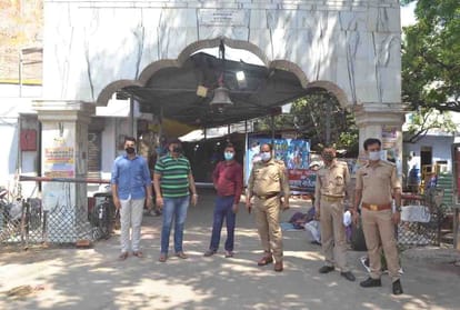 Kanpur : Anandeshwar temple closed, crowds of devotees arrived