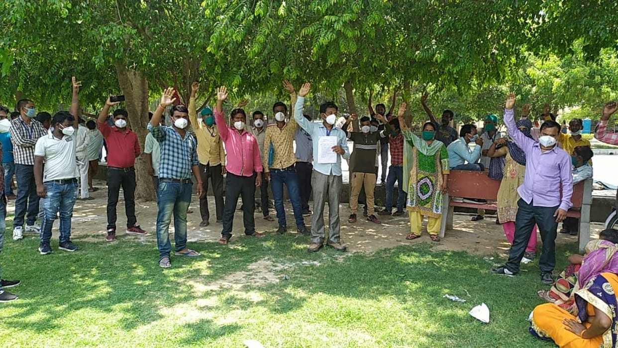Contract sweepers strike for payment of arrears