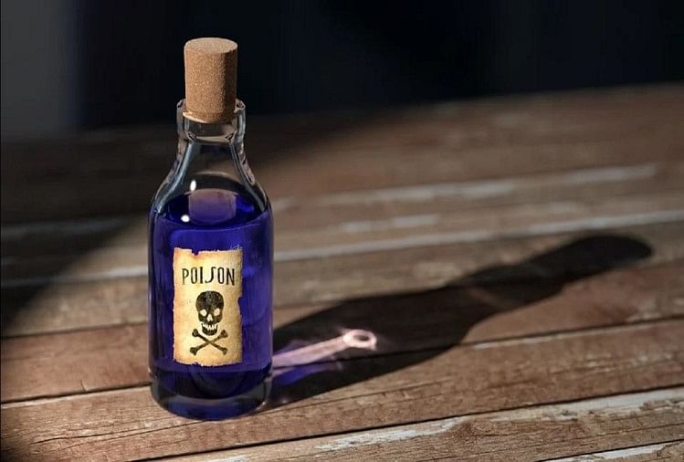 पॉइजनिंग के मामले में बरते ये सावधानी, समय पर उठाए कदम से बच सकती है जान