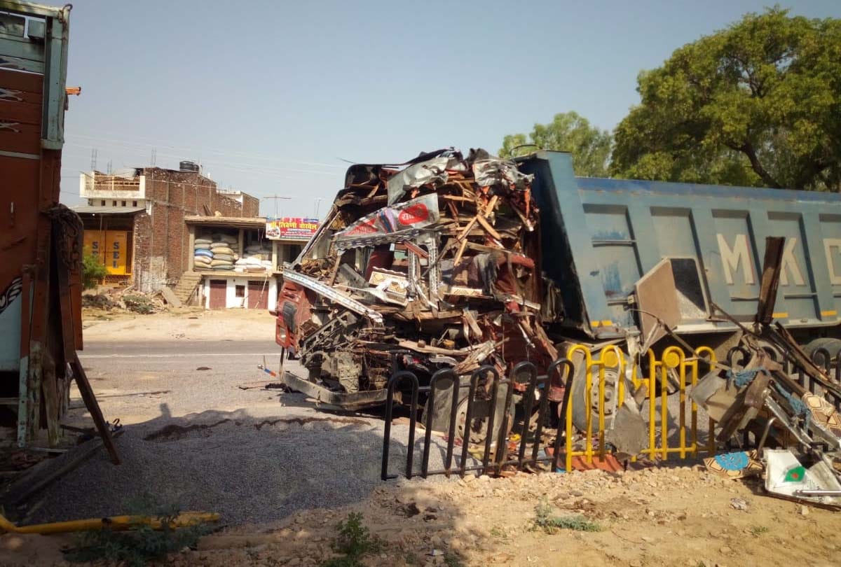 road accident in chitrakoot, one youth died