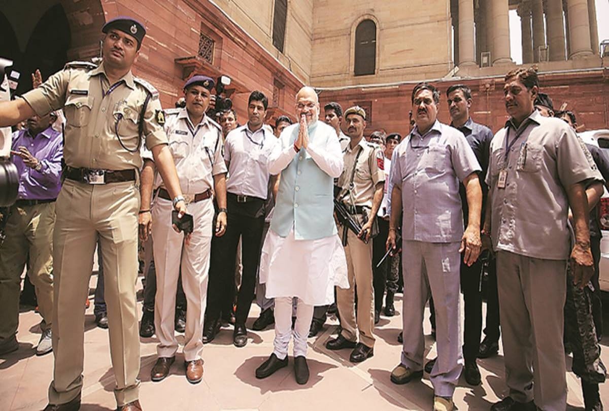 Union home minister amit shah security personnel kidnapped and looted  police probe on
